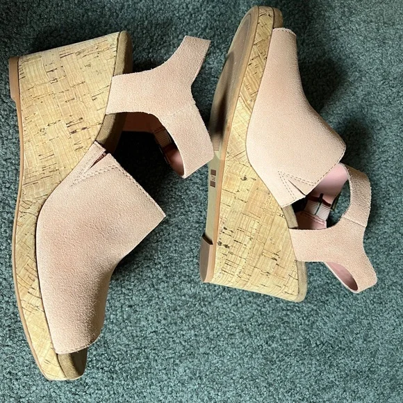 TOMS Tropez Cork Wedge Suede Sandal - Picture 6 of 8